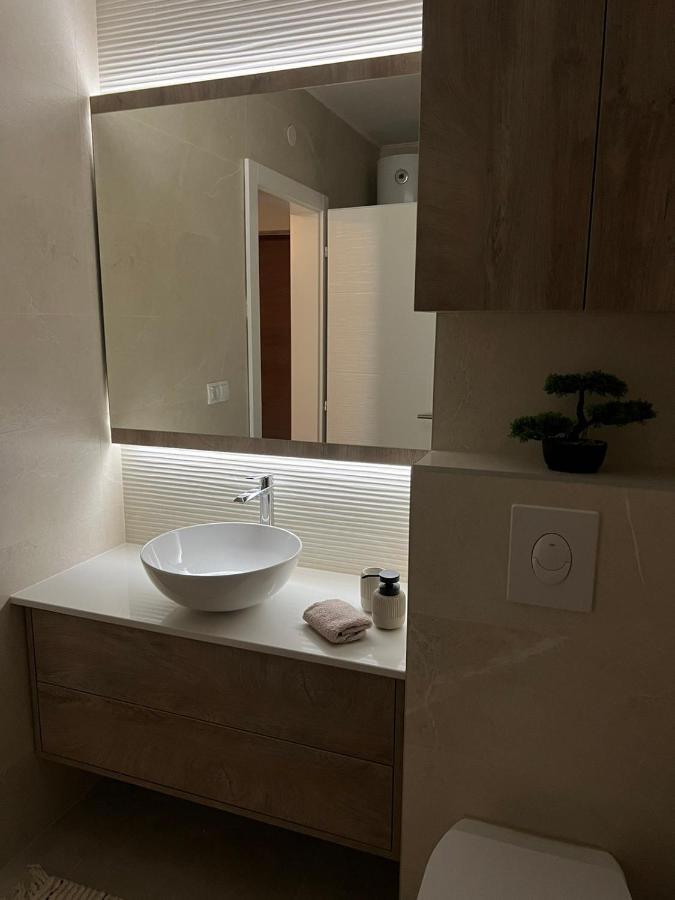 Lilly Lux Apartment Bijeljina Exterior photo